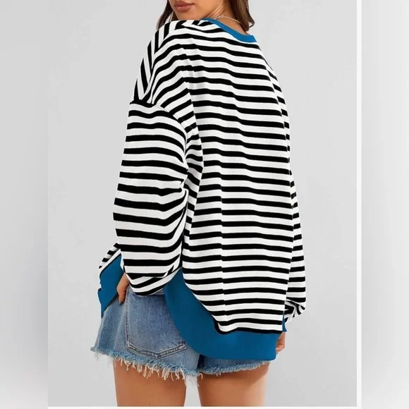 Oversized Striped Crewneck - Picture 2 of 7